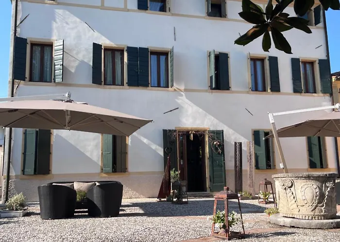 Hotel Donna Lucia